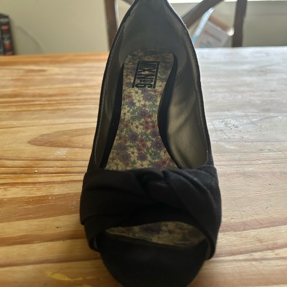 Slightly used wedge black fabric sandals - Picture 4 of 7